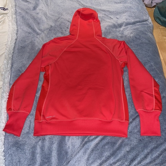 Nike Sweatshirt - Picture 2 of 5
